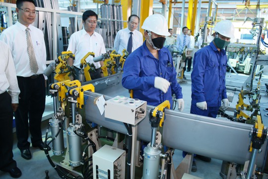 Công nhân Nhà máy Ô tô thương mại SAMCO tuân thủ chặt chẽ kỷ luật lao động