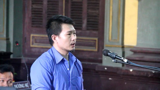 
Bị cáo Nguyễn Thế Việt tại phiên tòa phúc thẩm, sáng 26-10
