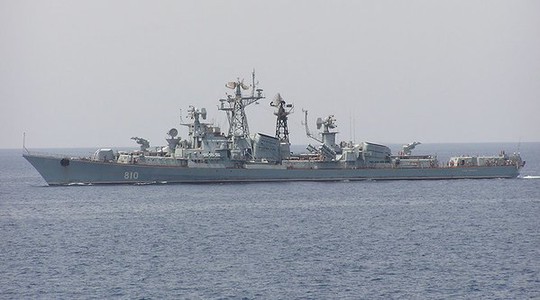 Con tàu khu trục của Nga đã nổ súng bắn cảnh cáo tàu Thổ Nhĩ Kỳ hôm 13-12. Ảnh: RT