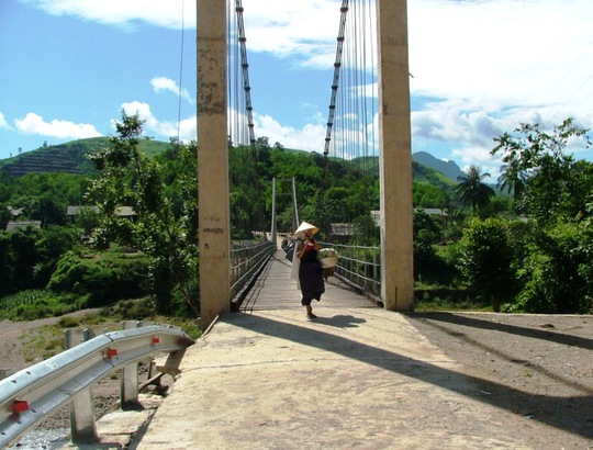 
Cầu treo dân sinh ở xã Trọng Hoá (huyện Minh Hoá), Quảng Bình.
