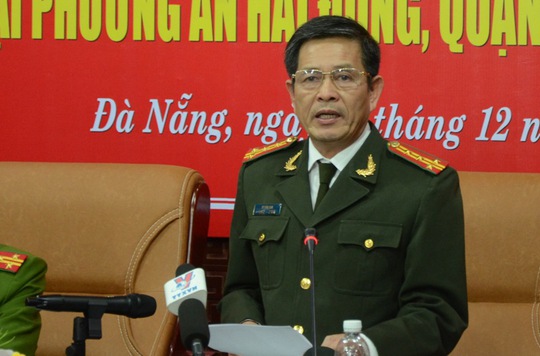 Đại tá Lê Văn Tam thông báo kết quả vụ án