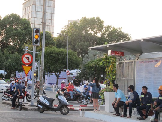 Khu vực chợ Bến Thành (quận 1, TP HCM) - nơi mẹ chị Hồng Nguyên đón nhầm gã tài xế xe ôm lừa đảo