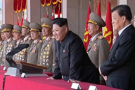 Nhà lãnh đạo Kim Jong-un tại lễ duyệt binh hôm 10-10Ảnh: AP