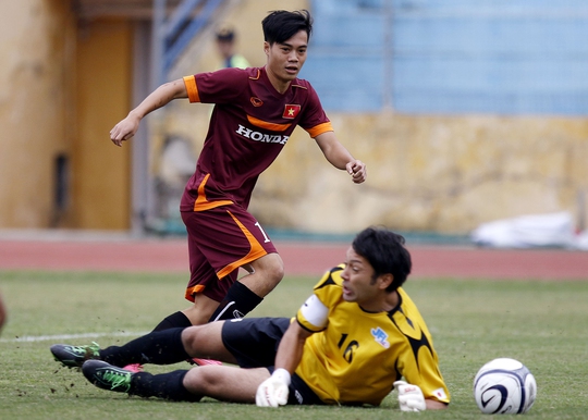 Văn Toàn trong trận U23 Việt Nam thua JFL 0-1 chiều 14-12 Ảnh: Hải Anh