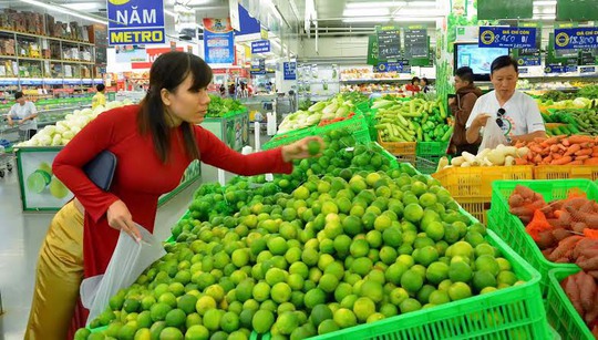 Nhiều tập đoàn nước ngoài đã nhanh chân vào thị trường bán lẻ của Việt Nam. Trong ảnh: Berli Jucker Plc (Thái Lan) đã mua lại hệ thống siêu thị Metro Việt NamẢnh: TẤN THẠNH