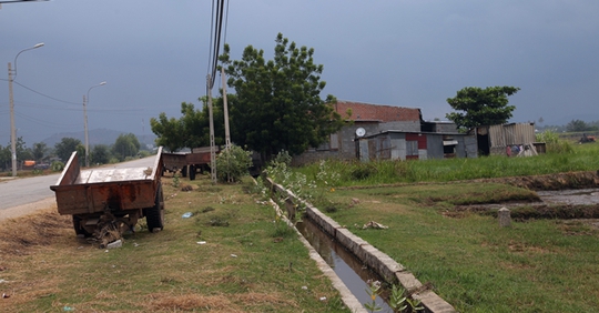 
Do chính quyền buông lỏng quản lý nên tình trạng xây dựng trái phép tràn lan.
