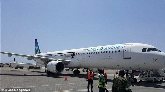 Chuyến bay D3159 hạ cánh an toàn tại sân bay thủ đô Mogadishu. Ảnh: Goobjoog News