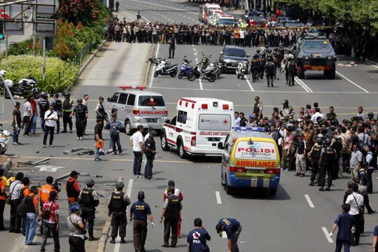 Vụ tấn công khủng bố ở Jakarta – Indonesia hôm 14-1. Ảnh: EPA