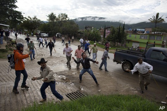 Một vụ bạo lực ở bang Guerrero hồi tháng 6-2015. Ảnh: AP