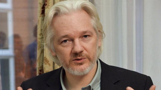 Ông Julian Assange. Ảnh: Reuters