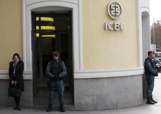 Văn phòng ICBC tại thủ đô Madrid bị đột kích hôm 17-2. Ảnh: Reuters