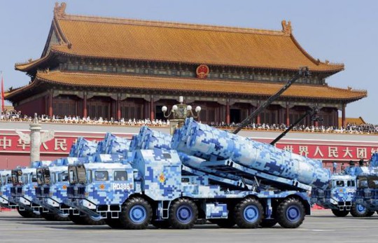 Tên lửa chống hạm của Trung Quốc tại lễ duyệt binh kỷ niệm 70 năm ngày kết thúc Thế chiến thứ hai ở Bắc Kinh ngày 3-9-2015. Ảnh: Reuters
