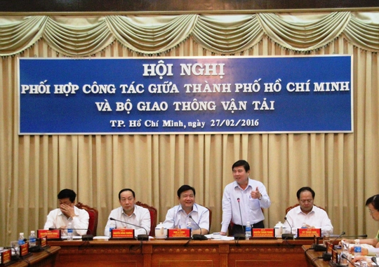 
Chủ tịch UBND TP HCM Nguyễn Thành Phong phát biểu tại hội nghị
