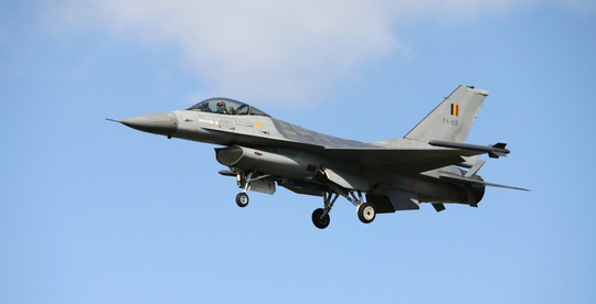 
Bỉ đang xem xét tiếp tục sứ mệnh của phi đội chiến đấu cơ F-16 nhằm chống lại IS. Ảnh: Flanders Today

