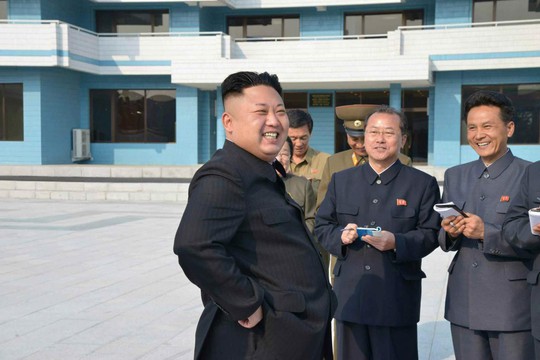 Lãnh đạo Triều Tiên trong chuyến thăm tới TP Wonsan. Ảnh: EPA