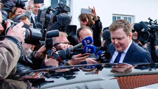 Thủ tướng Iceland Sigmundur Gunnlaugsson tuyên bố từ chức hôm 5-4. Ảnh: EPA