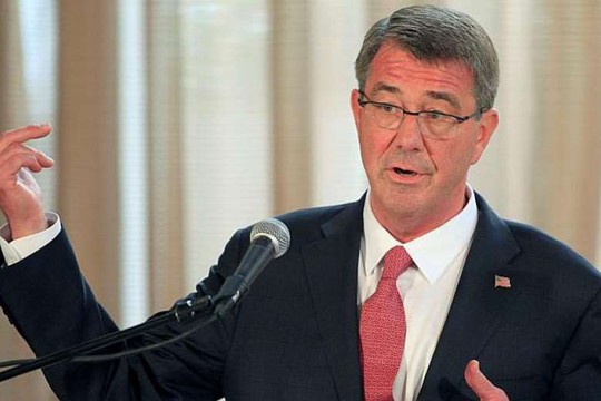 Bộ trưởng Quốc phòng Mỹ Ash Carter tại Manila hôm 14-4. Ảnh: Reuters