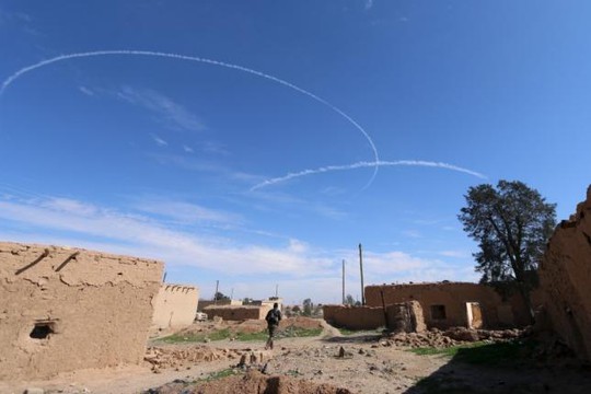 Vùng nông thôn Hasaka - Syria đổ nát sau các trận không kích. Ảnh: REUTERS