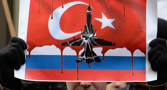 Biểu tình phản đối vụ Thổ Nhĩ Kỳ bắn rơi máy bay Nga tại thủ đô Moscow. Ảnh: SPUTNIK NEWS