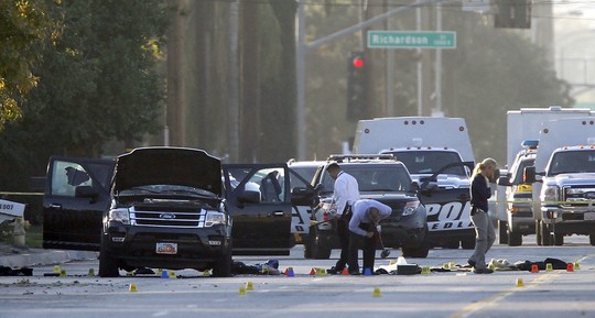 Hiện trường vụ xả súng ở TP San Bernardino, bang California - Mỹ ngày 4-12-2015. Ảnh: REUTERS