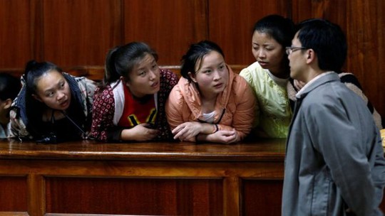 
35 người Trung Quốc và 5 người Đài Loan được tha bổng tại Kenya hôm 5-8. Ảnh: REUTERS
