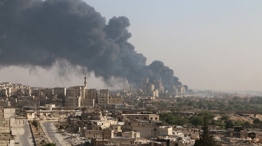 Chiến sự tiếp diễn nóng bỏng ở TP Aleppo. Ảnh: REUTERS