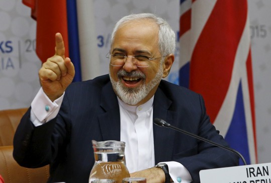 
...cười tít mắt trong suốt cuộc họp tại Vienna hôm 14-7-2015. Ảnh: Reuters

 
