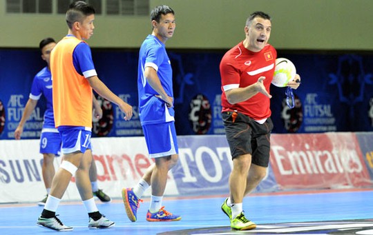 
Thầy trò HLV Bruno đặt quyết tâm rất cao trước cuộc đối đầu với cường quốc futsal châu Á Iran
