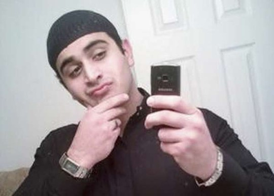 
Omar Mateen từng dùng ứng dụng trò chuyện hẹn hò dành cho người đồng tính. Ảnh: AP
