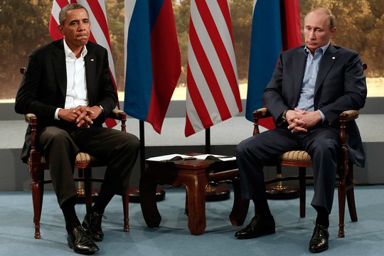 
Và đây là hai Tổng thống Obama và Putin trong Hội nghị G8 năm 2013 tại Bắc Ireland. Ảnh: Reuters
