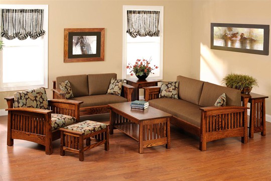 
Bộ ghế sofa gỗ với kiểu thiết kế cổ kết hợp màu nâu sẫm càng làm tăng thêm tính cổ điển cho không gian, nhưng lại không kém phần sang trọng.
