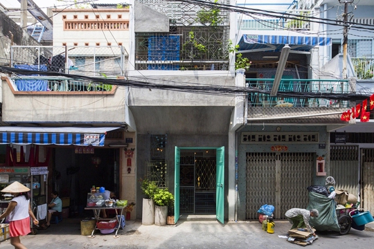 Vẻ đẹp yên bình của ngôi nhà nhỏ giữa lòng Sài Gòn - Ảnh 1.