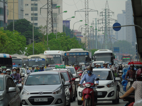 
Dù lưu lượng xe có tăng mạnh nhưng không gây ùn tắc nghiêm trọng trên các tuyến đường ở Thủ đô trong chiều 3-5
