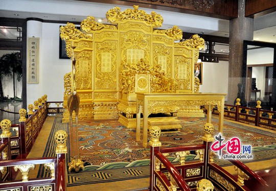 Cơ ngơi 25.000m2 toàn gỗ 'quý hơn vàng' của vợ chồng Đường Tăng