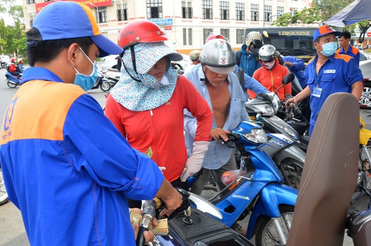 Nếu không trích Quỹ Bình ổn giá xăng dầu, giá mặt hàng này sẽ thấp hơn Ảnh: TẤN THẠNH