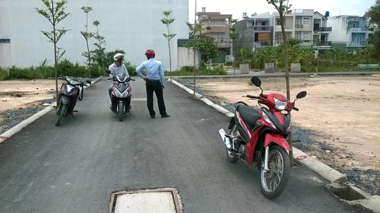 
Rủi ro pháp lý được xem là rủi ro khó nhận biết nhất đối với kênh đầu tư bất động sản.
