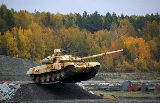 
Nga không có ý định bán xe tăng cho Iran. Ảnh: TASS
