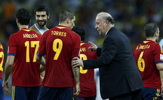 Ngài râu kẽm từng giúp Tây Ban Nha thống trị bóng đá thế giới