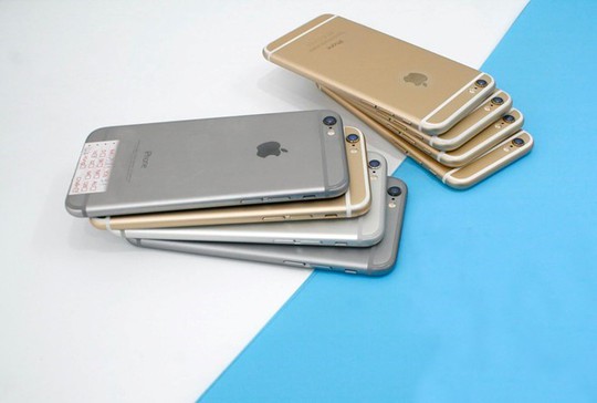 
iPhone giảm giá mạnh từ đầu năm đến nay. Ảnh: Tuấn Anh.
