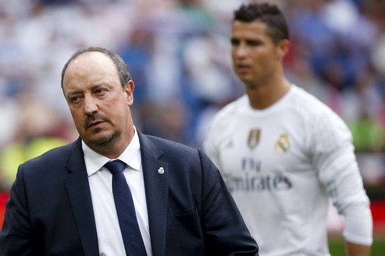 Rafael Benitez dạy đời Ronaldo và kết cục là ông bị Real sa thải