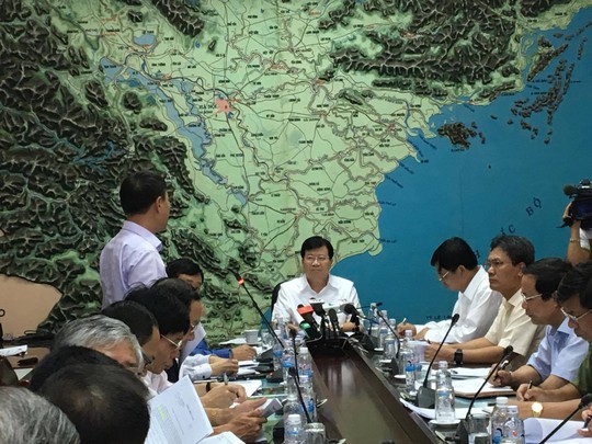 
Phó Thủ tướng Trịnh Đình Dũng chủ trì cuộc họp trực tuyến với các địa phương để bàn biện pháp ứng phó với bão số 3 - Ảnh: Văn Duẩn
