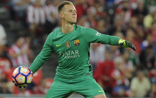 Thủ môn Ter Stegen gây ấn tượng trong ngày bắt chính cho Barcelona