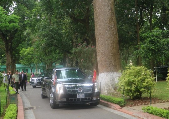 
Xe của Tổng thống rời Phủ Chủ tịch - Ảnh: Lam Phương
