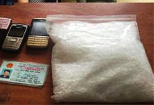 
2,1 kg ma túy đá tang vật bị thu giữ

