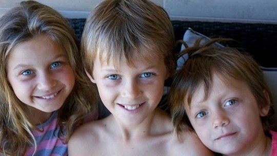 Evie Maslin (10 tuổi), Mo Maslin (12 tuổi) và Otis Maslin (8 tuổi) thiệt mạng trên MH17. Ảnh: BBC