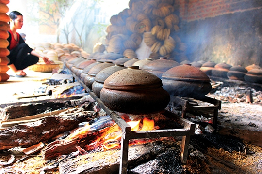 
 “Cá kho làng Vũ Đại” tại cơ sở sản xuất Dasavina, xã Hòa Hậu, huyện Lý Nhân, tỉnh Hà Nam. Ảnh do doanh nghiệp cung cấp
