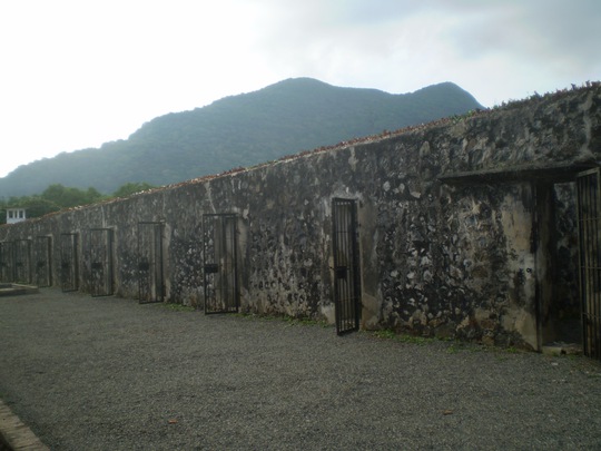 
Nhà tù biệt lập – Chuồng cọp thời Pháp thuộc.
