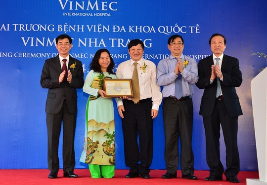 
Khai trương Bệnh viện đa khoa Quốc tế Vinmec Nha Trang
