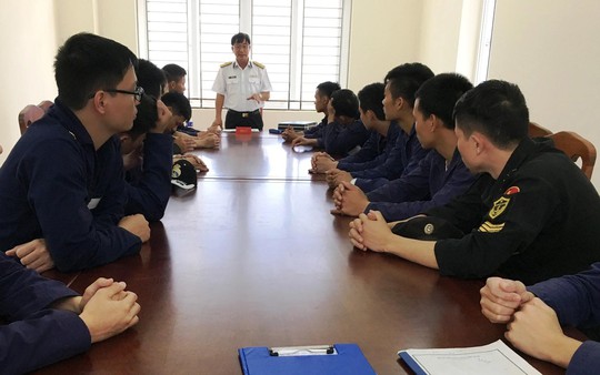 16 sĩ quan hải quân trẻ đào tạo tại Nga về thực tập