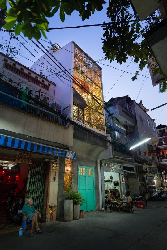 Vẻ đẹp yên bình của ngôi nhà nhỏ giữa lòng Sài Gòn - Ảnh 2.